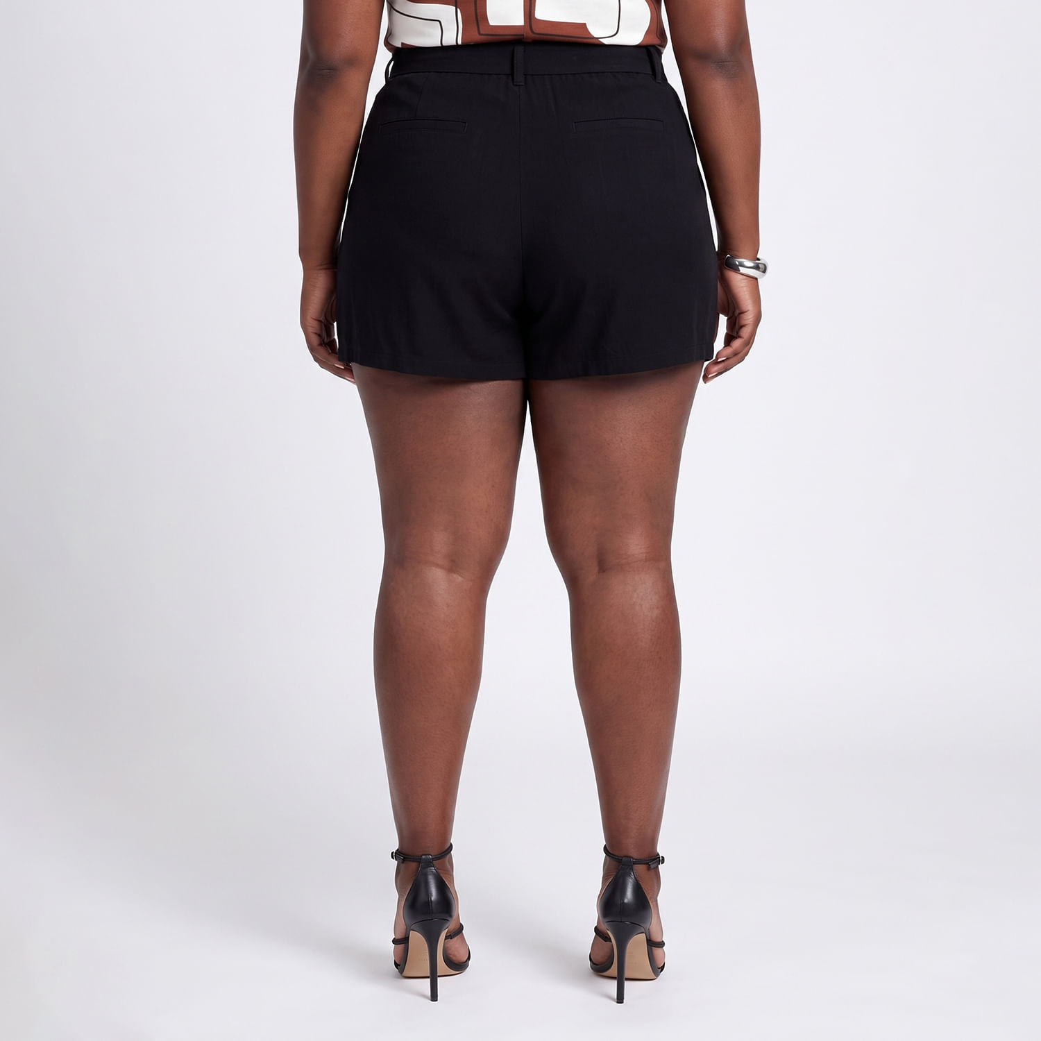 Short TP Preto Preto